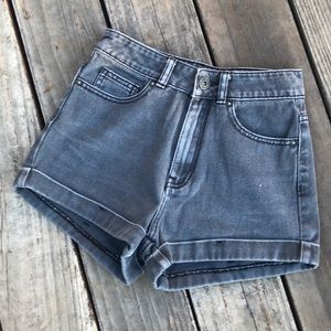 Bullhead Mom Short 100% Cotton